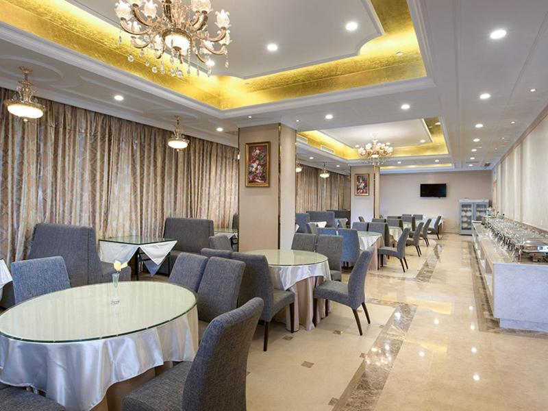 Vienna Hotel Guangzhou Baiyun Airport エクステリア 写真